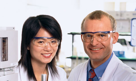 نشست رسانه ای مدیرعامل و رئیس شرکت مرک در شانگهای چین 